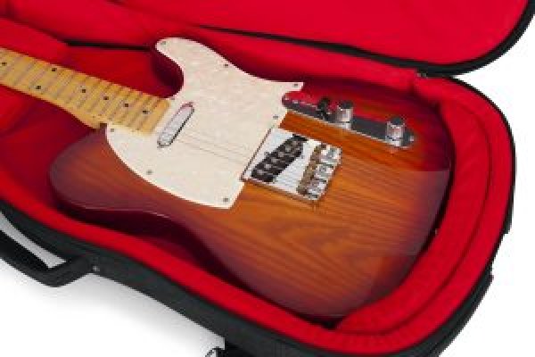 Hofner C-Series ブラックエレキベース ギグバッグ付き Hofner C-Series ブラックエレキベース ギグバッグ付き在庫