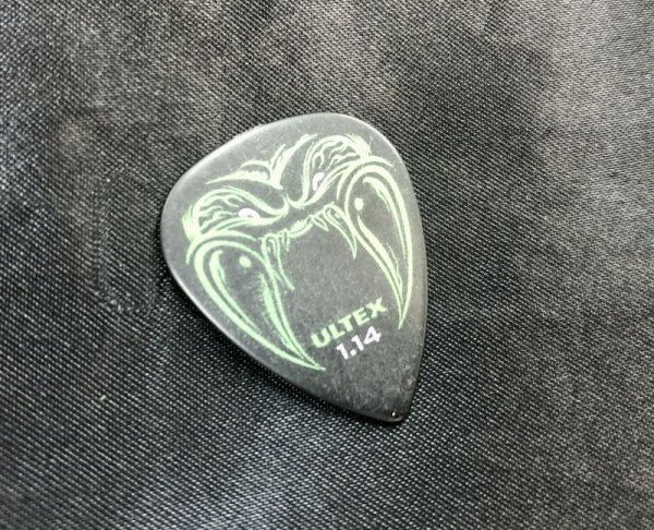 画像2: Jim Dunlop / James Hetfield Black Fang ピック  (2)