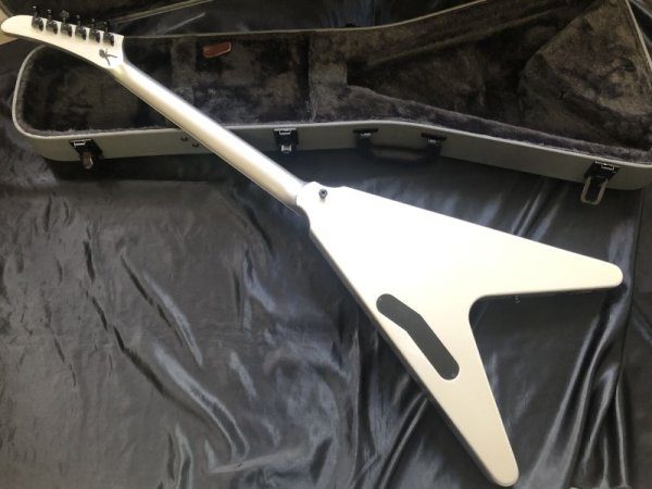画像7: Gibson USA / Dave Mustaine Flying V EXP / Silver Metallic (新品) 349,800円→310,000円！！ (7)