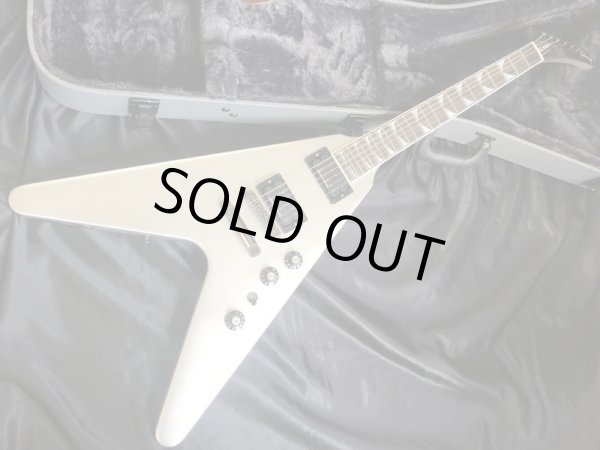 画像1: Gibson USA / Dave Mustaine Flying V EXP / Silver Metallic  (新品)  349,800円→298,000円！！（こちらの1本のみ特別価格！） (1)