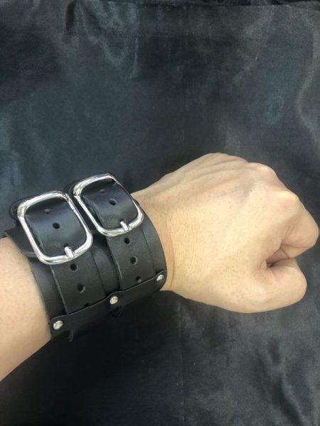 画像1: DSL Straps / 2.5” Wristband Black / リストバンド　レザー (1)