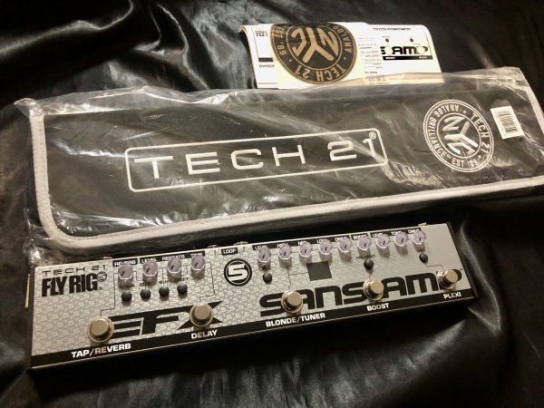 画像1: TECH21 / FLY RIG 5 V2 マルチエフェクター /　ブルース〜EVH〜メタルまで、当店おすすめ！　（新品） (1)