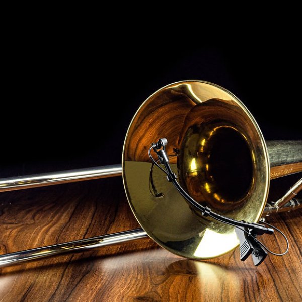 画像1: Seruniaudio / SEM-02 Microphone with Clip for Trumpet & Saxophone トランペット・サックス用・外付けマイク（トロンボーン、ホルン、フレンチホルンにも対応） (1)