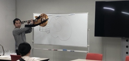 兵庫大学エクステンションカレッジ　ギター講座　2025年11月27日授業風景