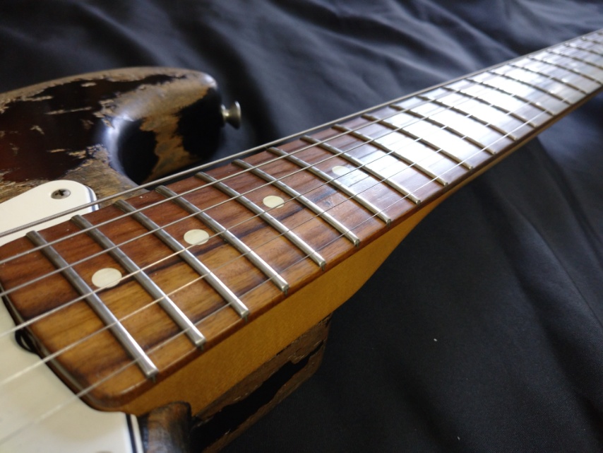 Fender Mexico / Road Worn '60s Stratocasterハードレリックカスタム - HR/HMギター専門店 FUTURE  WORLD
