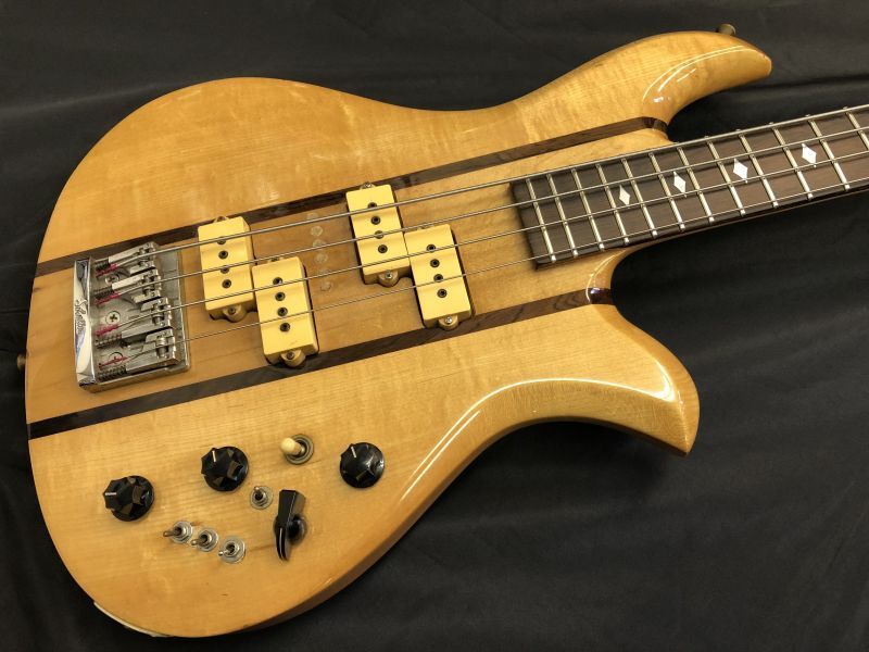 【ギャラ】B.C.Rich エレキベース Eagle Bass ブラック / ケースあり その他