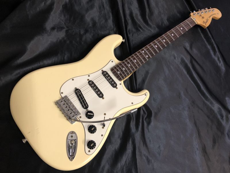 Fender Japan ST72 Custom Made フェンダー ジャパン リッチーブラック Fender Japan ST72 Custom Made フェンダー ジャパン リッチーブラック