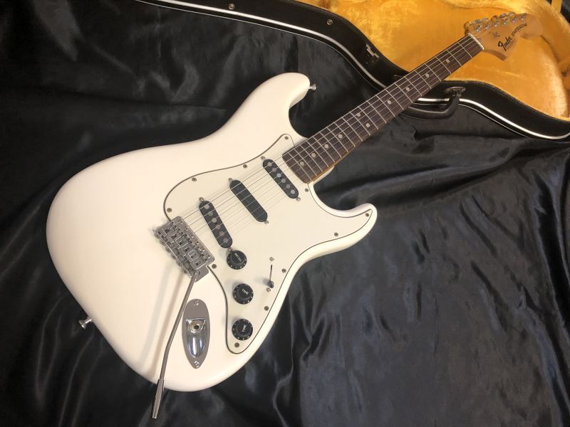 Fender USA / Stratocaster White 1977年製 RB Custom - HR/HMギター