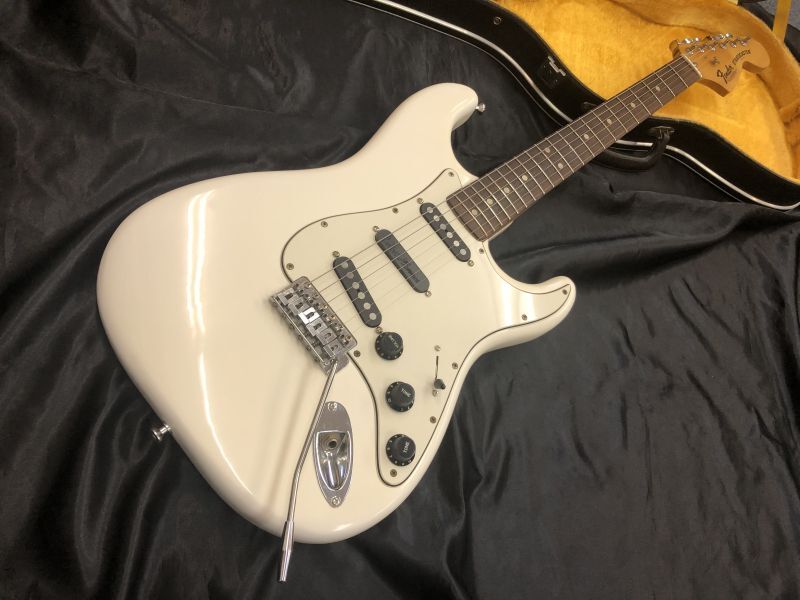 Fender USA / Stratocaster White 1977年製 RB Custom - HR/HMギター ...